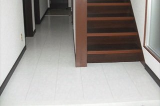 【完成】タイル長のフローリングに変えました。