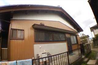 【完成】さび止め塗料の上から、ウレタン塗料を上塗りをして完成です。