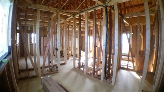 筋交い。家を大地震から守ります。